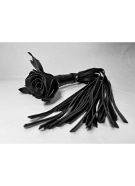 Черная кожаная плеть с розой в рукояти - 40 см. - БДСМ Арсенал - купить с доставкой в Новосибирске