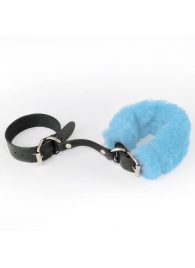 Черные кожаные наручники со съемной голубой опушкой - Sitabella - купить с доставкой в Новосибирске