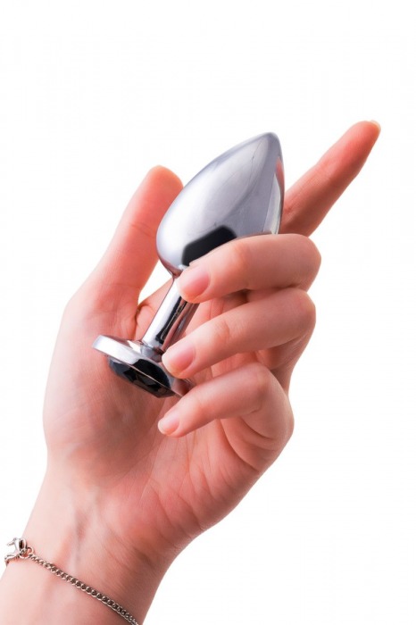 Большая серебристая анальная втулка с чёрным кристаллом - 8,5 см. - ToyFa - купить с доставкой в Новосибирске