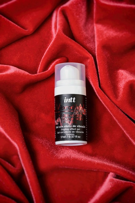 Жидкий массажный гель VIBRATION Strawberry с ароматом клубники и эффектом вибрации - 17 мл. - INTT - купить с доставкой в Новосибирске