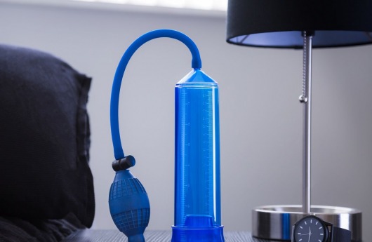 Синяя ручная вакуумная помпа Male Enhancement Pump - Blush Novelties - в Новосибирске купить с доставкой