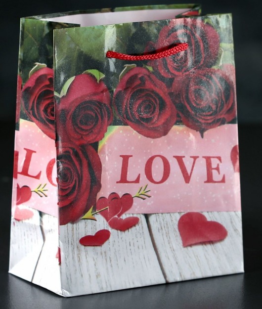 Маленький подарочный пакет  Love  - 15 х 12 см. - Сима-Ленд - купить с доставкой в Новосибирске