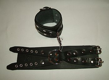 Чёрные кожаные наручники  Крест  без подкладки - Подиум - купить с доставкой в Новосибирске