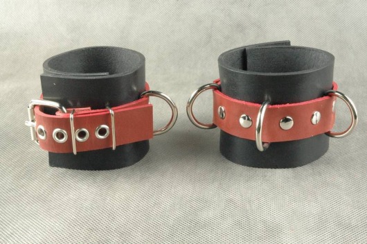 Чёрные не подшитые наручники с 3 сварными D-кольцами - Beastly - купить с доставкой в Новосибирске