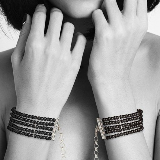 Чёрные дизайнерские наручники Plaisir Nacre Bijoux - Bijoux Indiscrets - купить с доставкой в Новосибирске