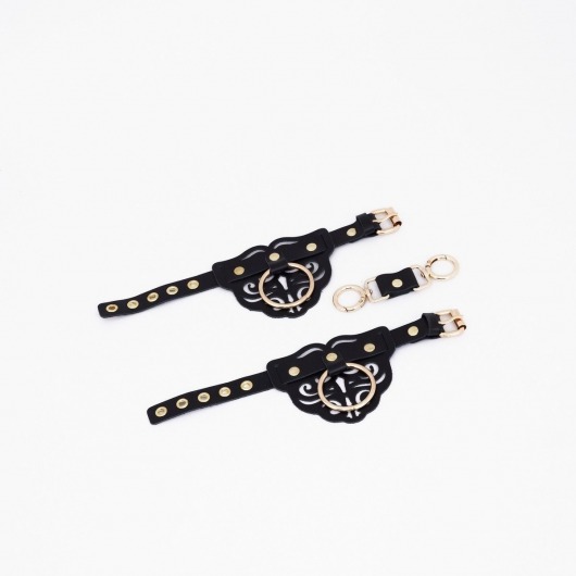 Черные кожаные наручники с клепками, кольцами и золотистой фурнитурой - Crazy Handmade - купить с доставкой в Новосибирске