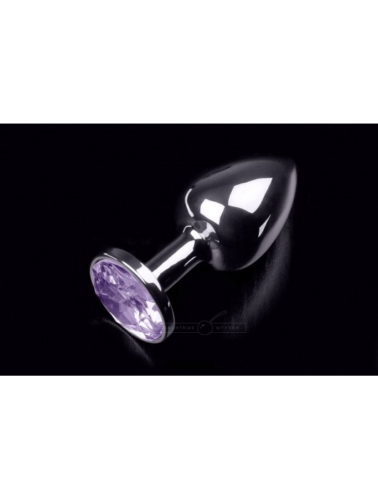 Маленькая серебристая анальная пробка с круглым кончиком и сиреневым кристаллом - 7 см. - Пикантные штучки - купить с доставкой в Новосибирске