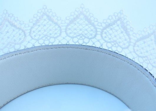 Изящный чёрный ошейник с белым кружевом - БДСМ Арсенал - купить с доставкой в Новосибирске