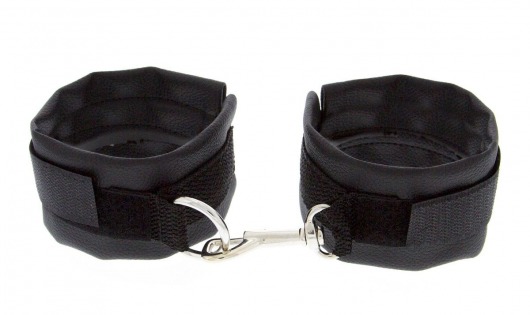 Чёрные полиуретановые наручники с карабином Beginners Wrist Restraints - Blush Novelties - купить с доставкой в Новосибирске