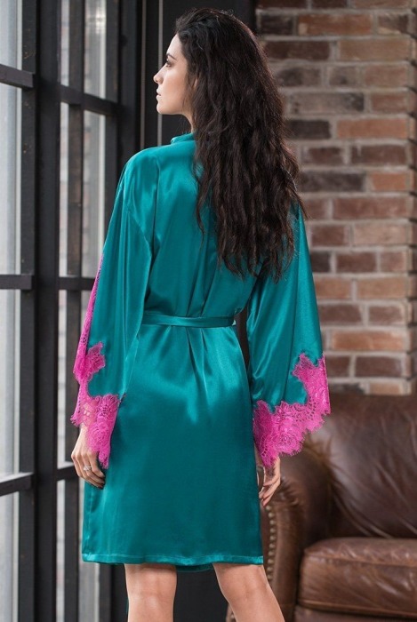 Шелковый халат Bella с кружевной оторочкой рукавов - Mia-Amore купить с доставкой