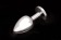 Маленькая серебристая анальная пробка с круглым кончиком и рубиновым кристаллом - 7 см. - Пикантные штучки - купить с доставкой в Новосибирске
